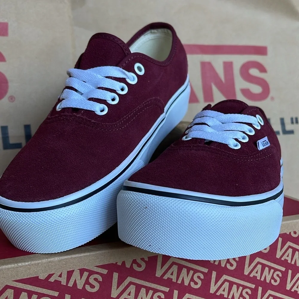 Vans WMNS Authentic Platfor (Suede) Port Royale/True VN0ARAVRJNR Platforms